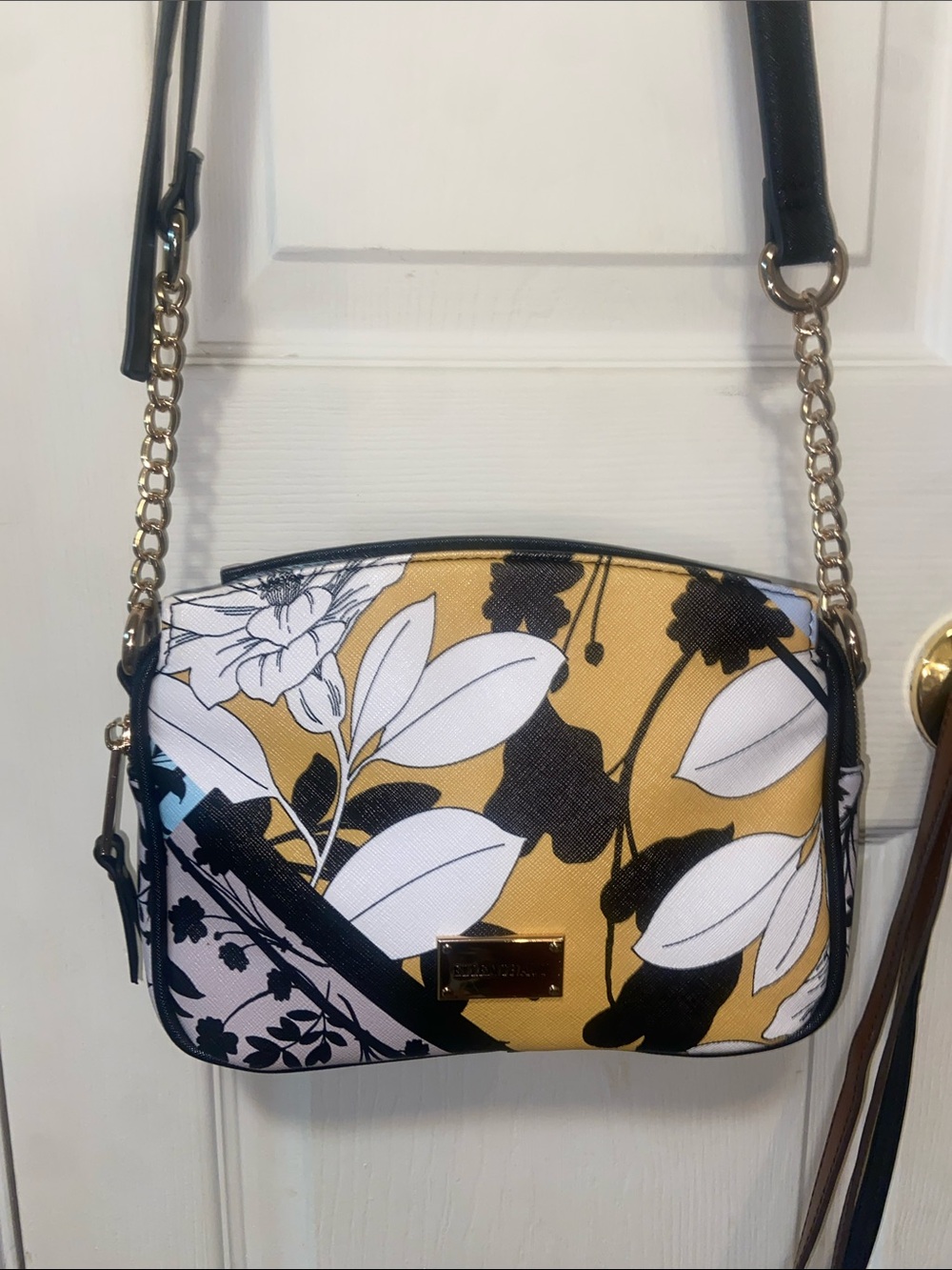 Ellen Tracy Floral Crossbody Bag with Gold Chain Strap